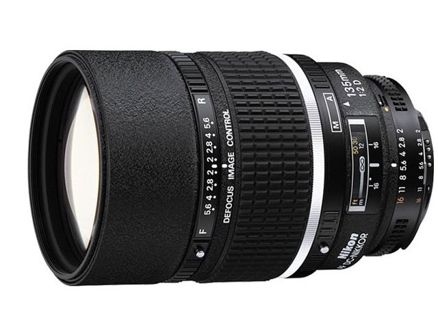 Фотообъектив NIKON AF DC Nikkor 135mm F/2D