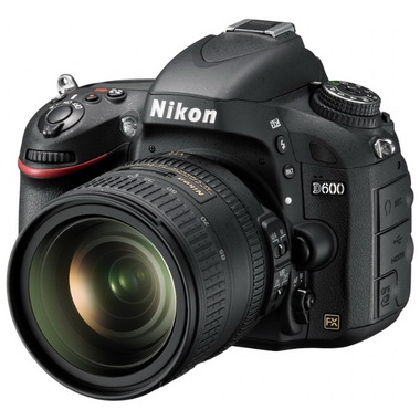 Фотоаппарат  NIKON  D600 24-85мм f/3.5-4.5G