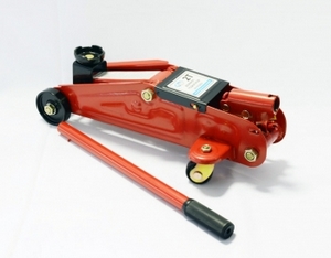 Домкрат AUTOVIRAZH AV-075103 2т