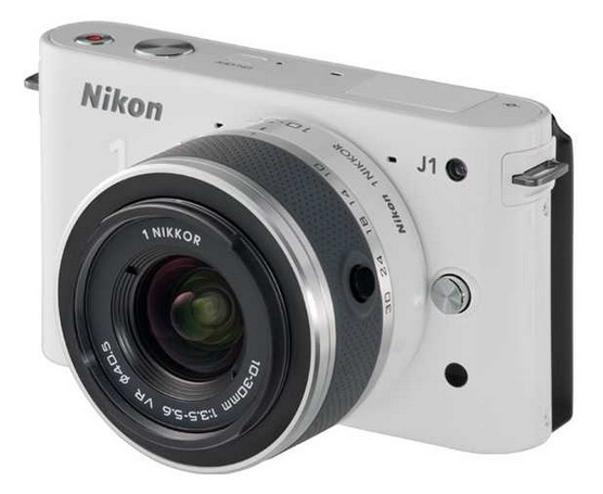 Фотоаппарат  NIKON  1 J1 Kit 10-30мм VR серебристый