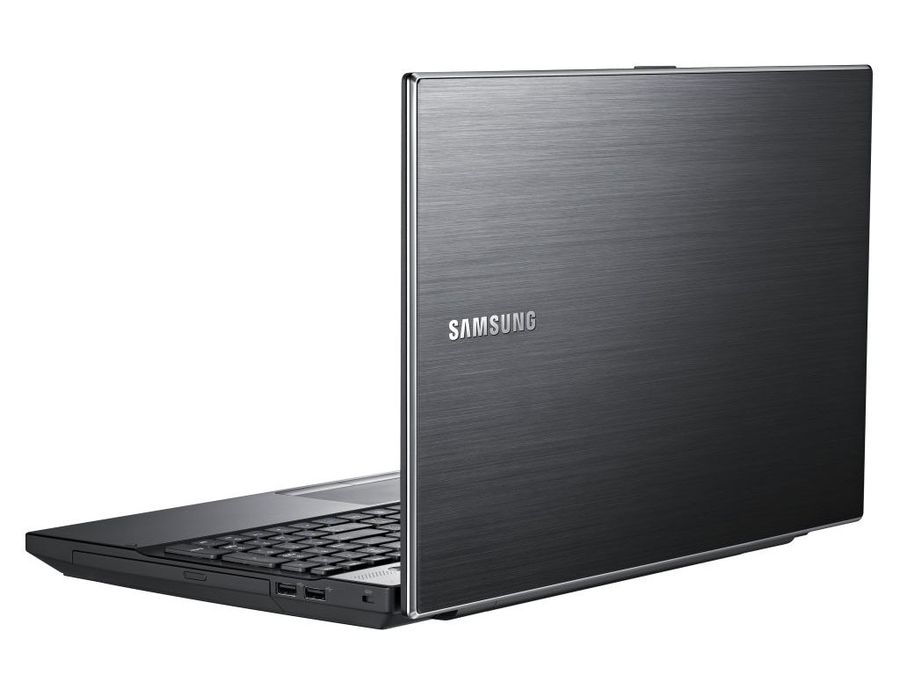 Ноутбук  SAMSUNG  300V4A A05 RU