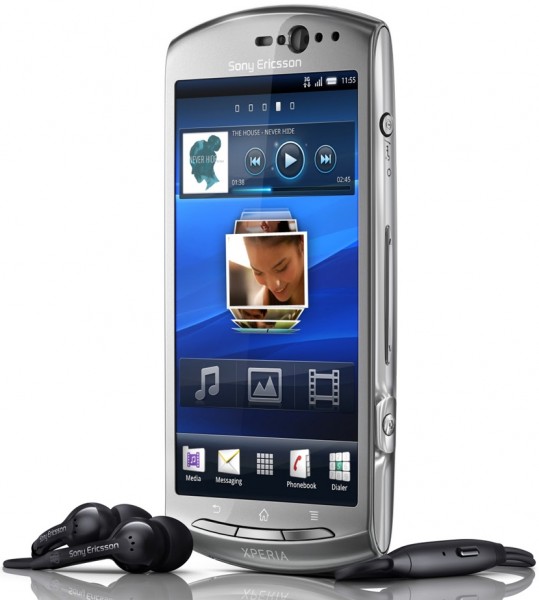 Смартфон  SONY-ERICSSON  MT 11i Xperia Neo V silver