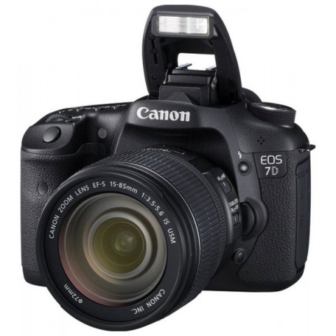 Фотоаппарат  CANON  EOS 7D 18-135 Kit