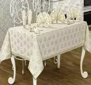 Скатерть Do and Co Kelebek 160х220 +6 салфеток с кольцами (9162 золотой)