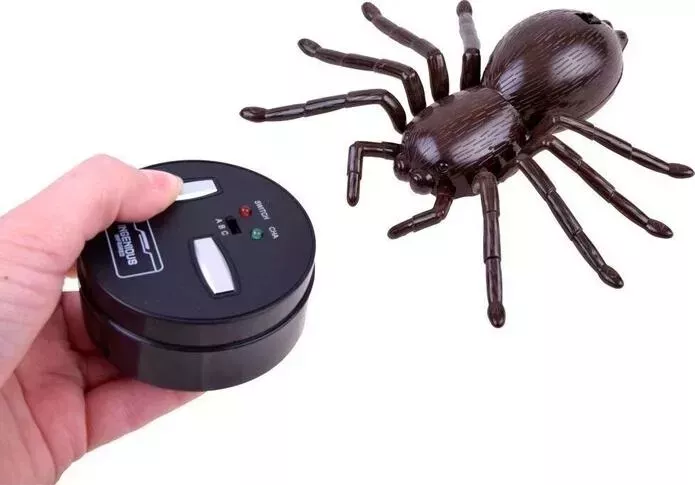 Радиоуправляемый робот ZF паук Черная вдова - 9991