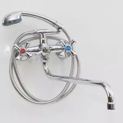 Смеситель для ванны Mixline ML10-02 (522151)