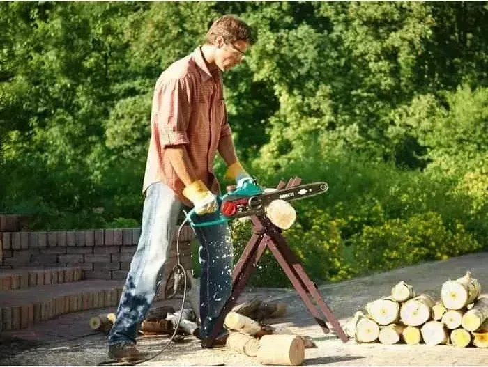 Электропила BOSCH AKE 40 S