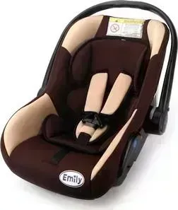 Автокресло Emily Brown коричневое