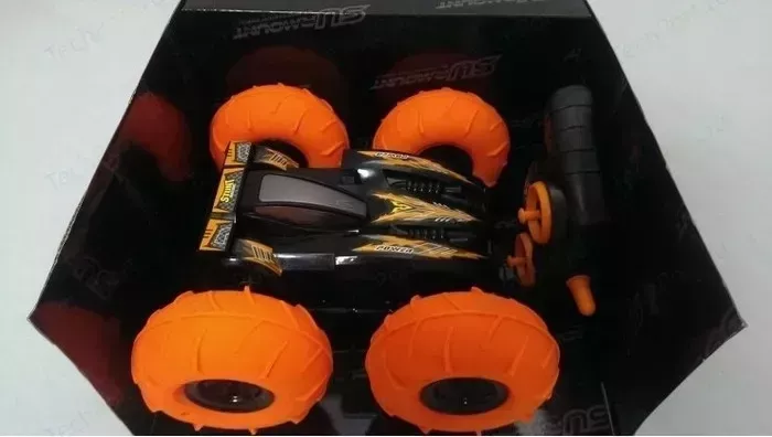 Радиоуправляемая машина CS Toys Перевертыш с пневмо колесами - 0933