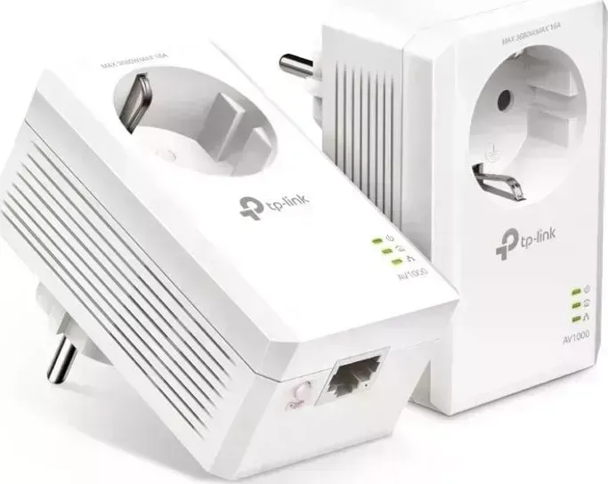 Сетевой адаптер TP-LINK AV1000 Gigabit Passthrough Powerline Starter Kit (TL-PA7017P KIT)
