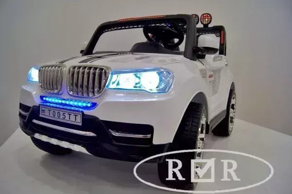 Электромобиль RIVERTOYS BMW 4х4 T005TT белый