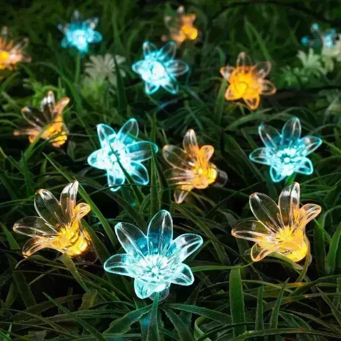 Гирлянда LUAZON LIGHTING Нить 4.5 м с насадками Цветы, IP44, тёмная нить, 30 LED, свечение жёлтое/аквамарин, 2 режима, с на солнечной батарее м с 30 2 солнечная батарея 6253350