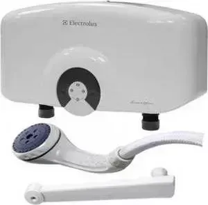 Водонагреватель проточный электрический ELECTROLUX Smartfix 5,5 TS (душ+кран)