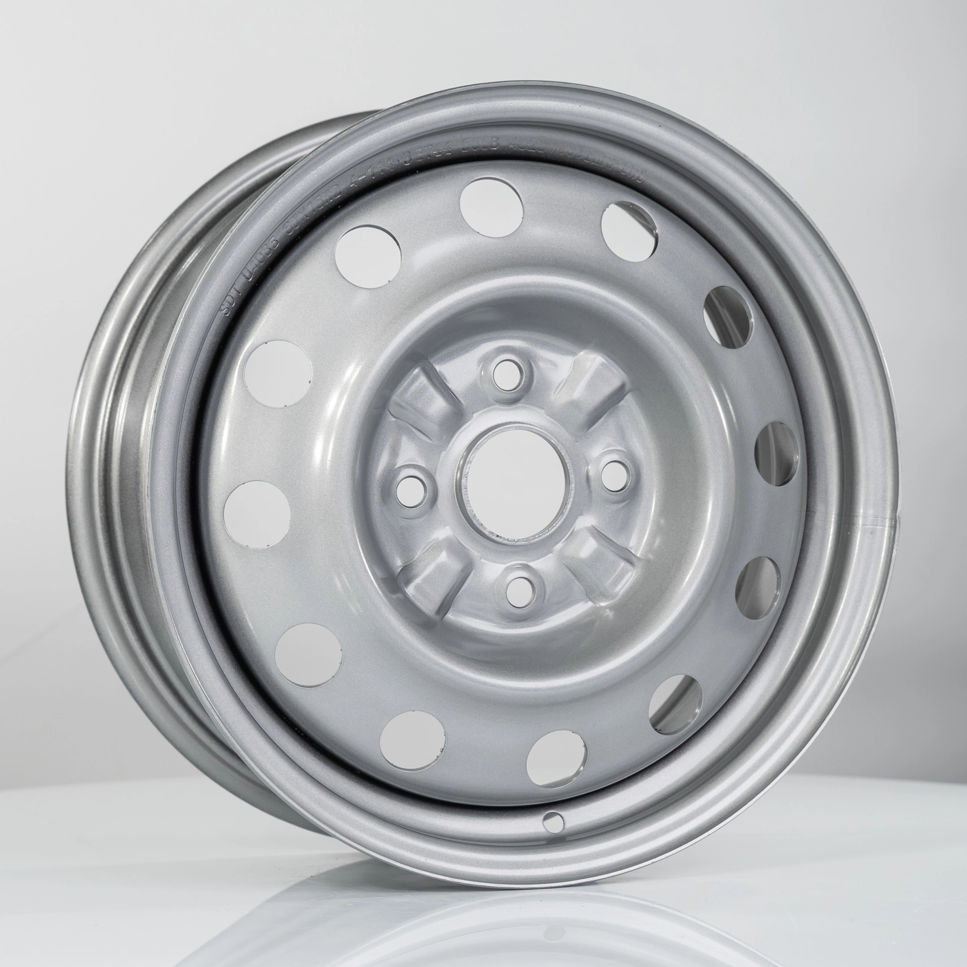Диск автомобильный SDT U4085_P (палета) 6x15/4x114.3 ET44 D56.6 Silver