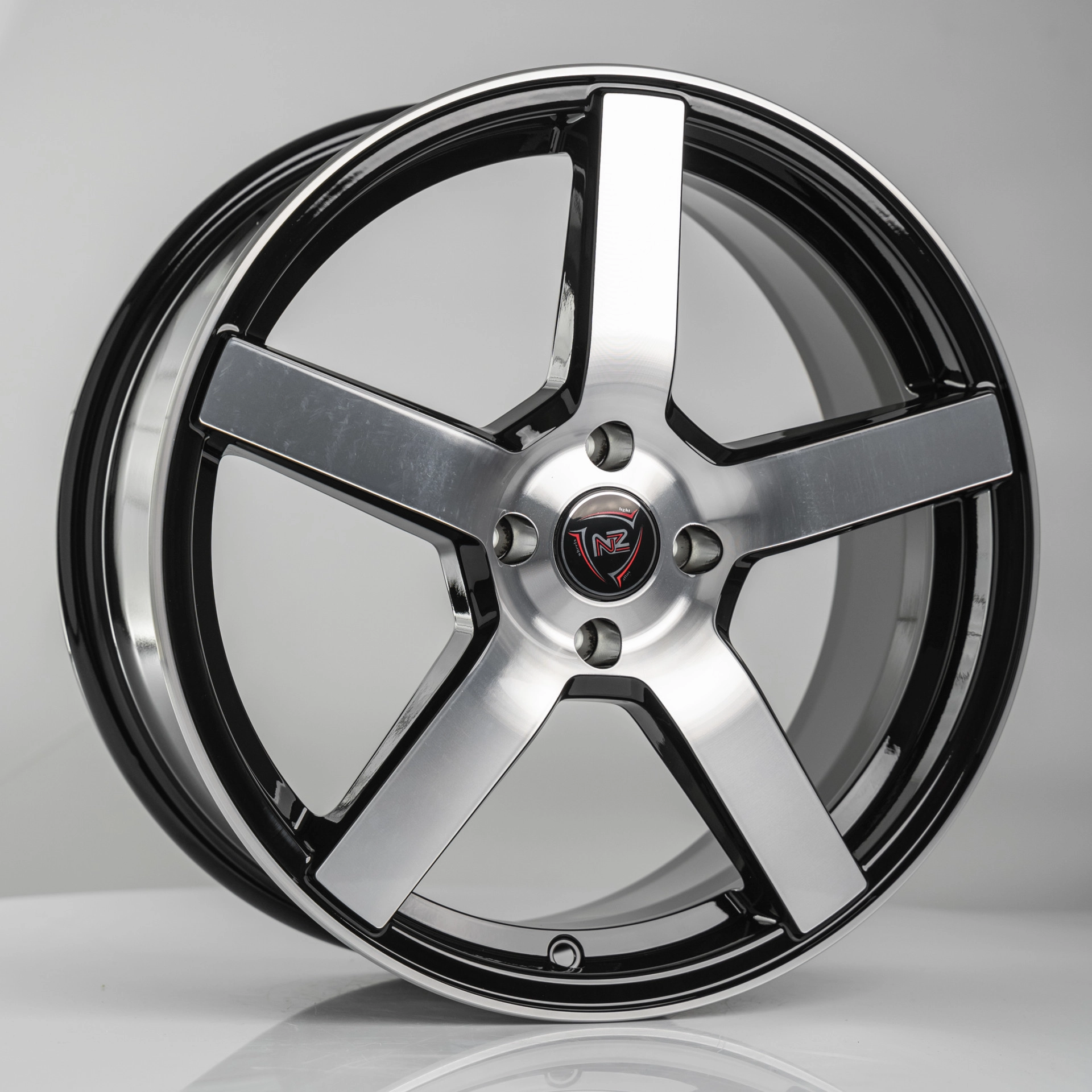 Диск автомобильный NZ_Россия R-02 NZ 7x17/4x100 ET43 D54.1 BKF