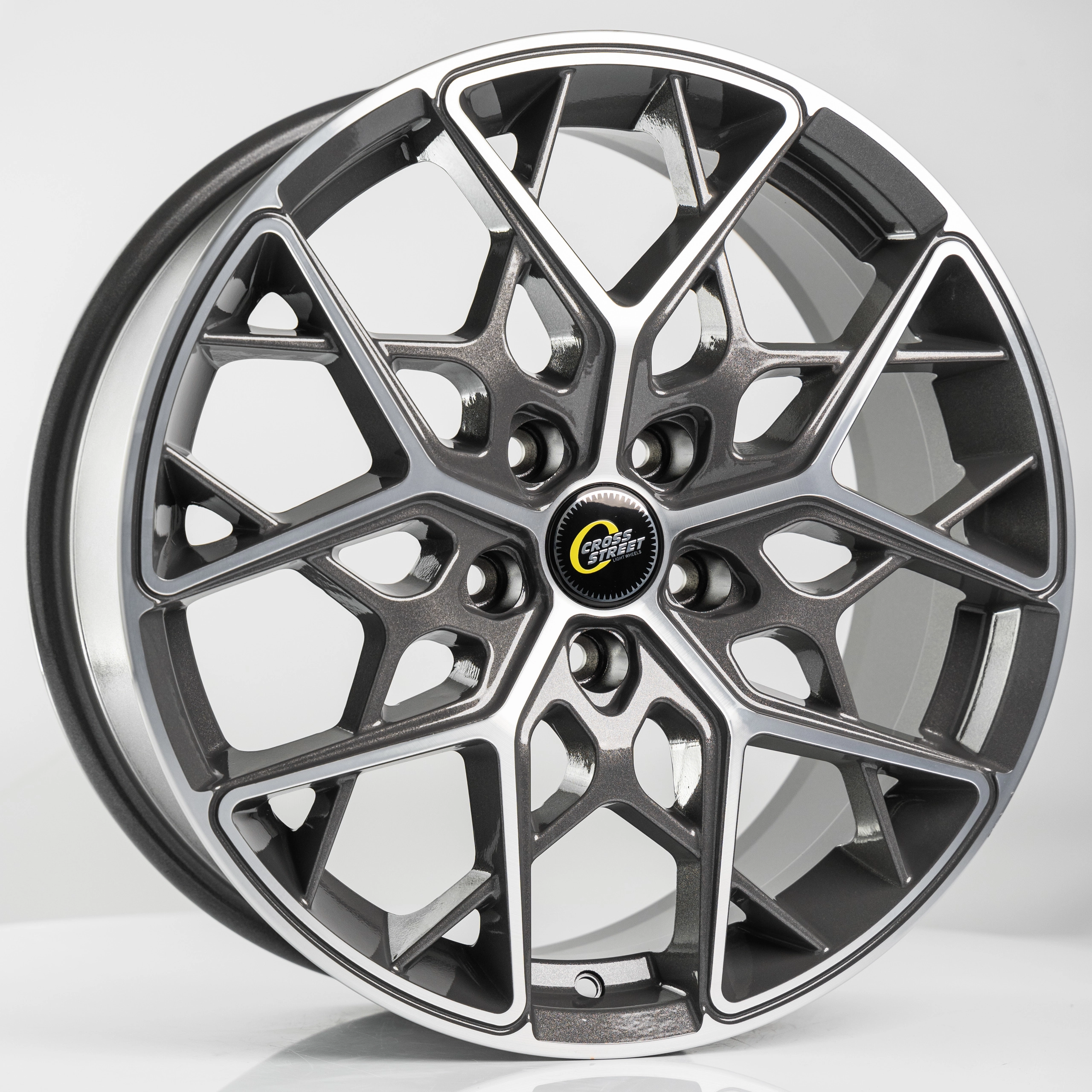 Диск автомобильный CROSS STREET CR-20 7.5x18/5x114.3 ET45 D60.1 GMF