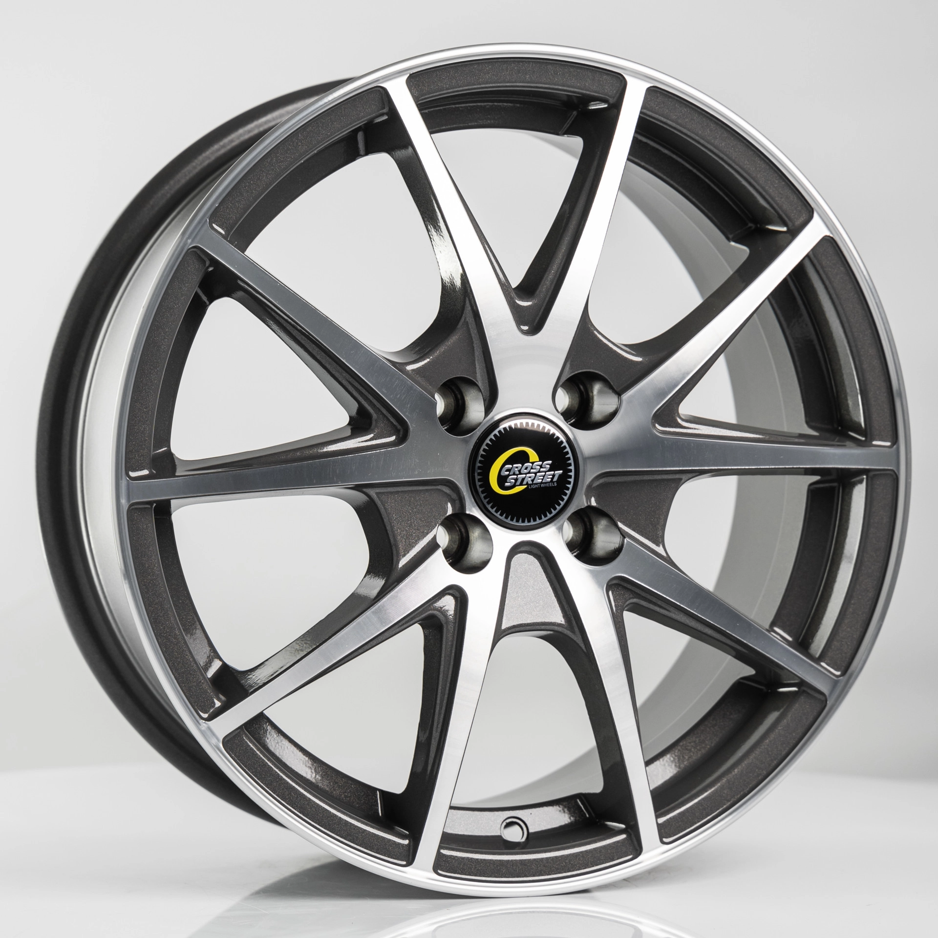Диск автомобильный CROSS STREET CR-17 6x15/4x100 ET40 D56.6 GMF