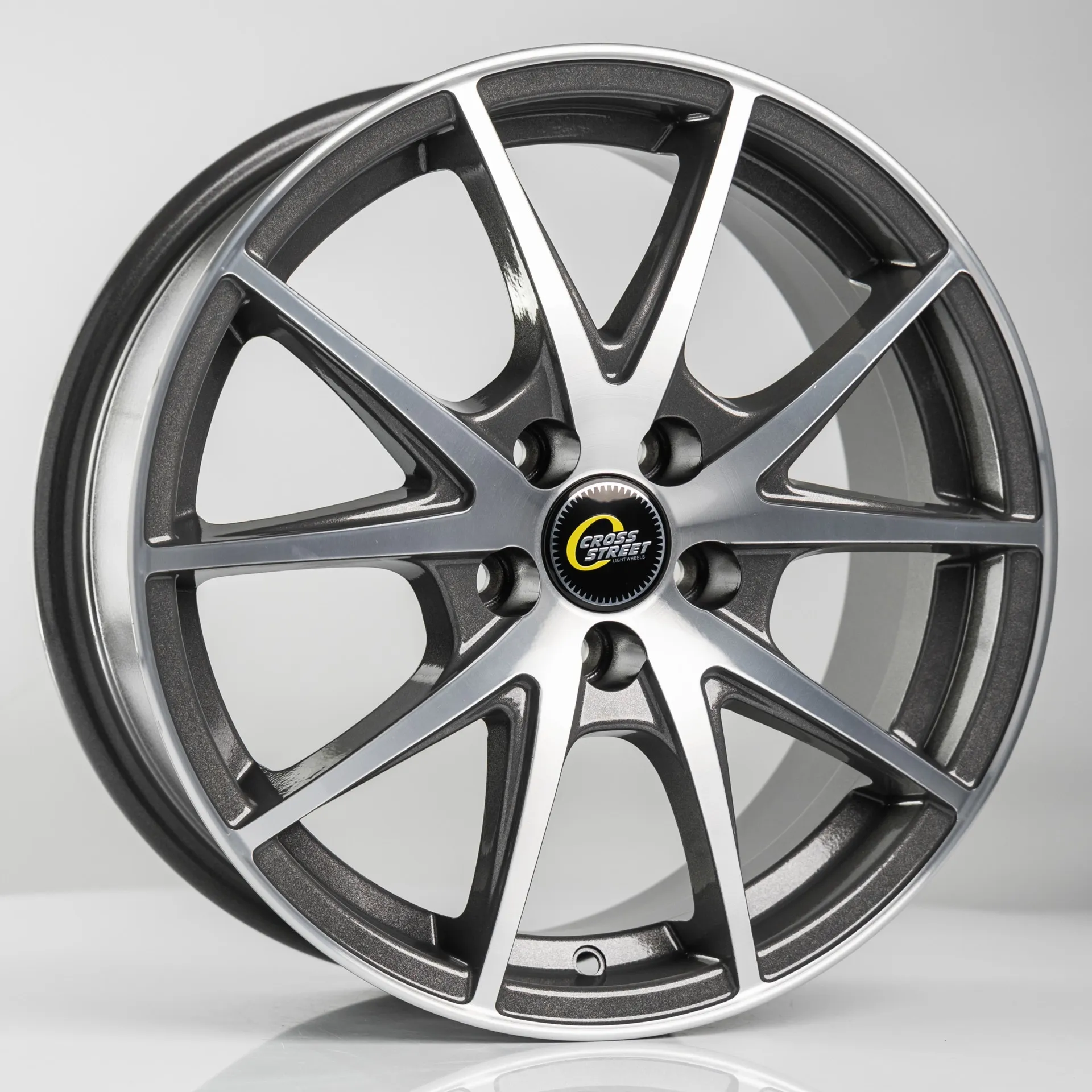 Диск автомобильный CROSS STREET CR-17 6.5x16/5x114.3 ET45 D60.1 GMF