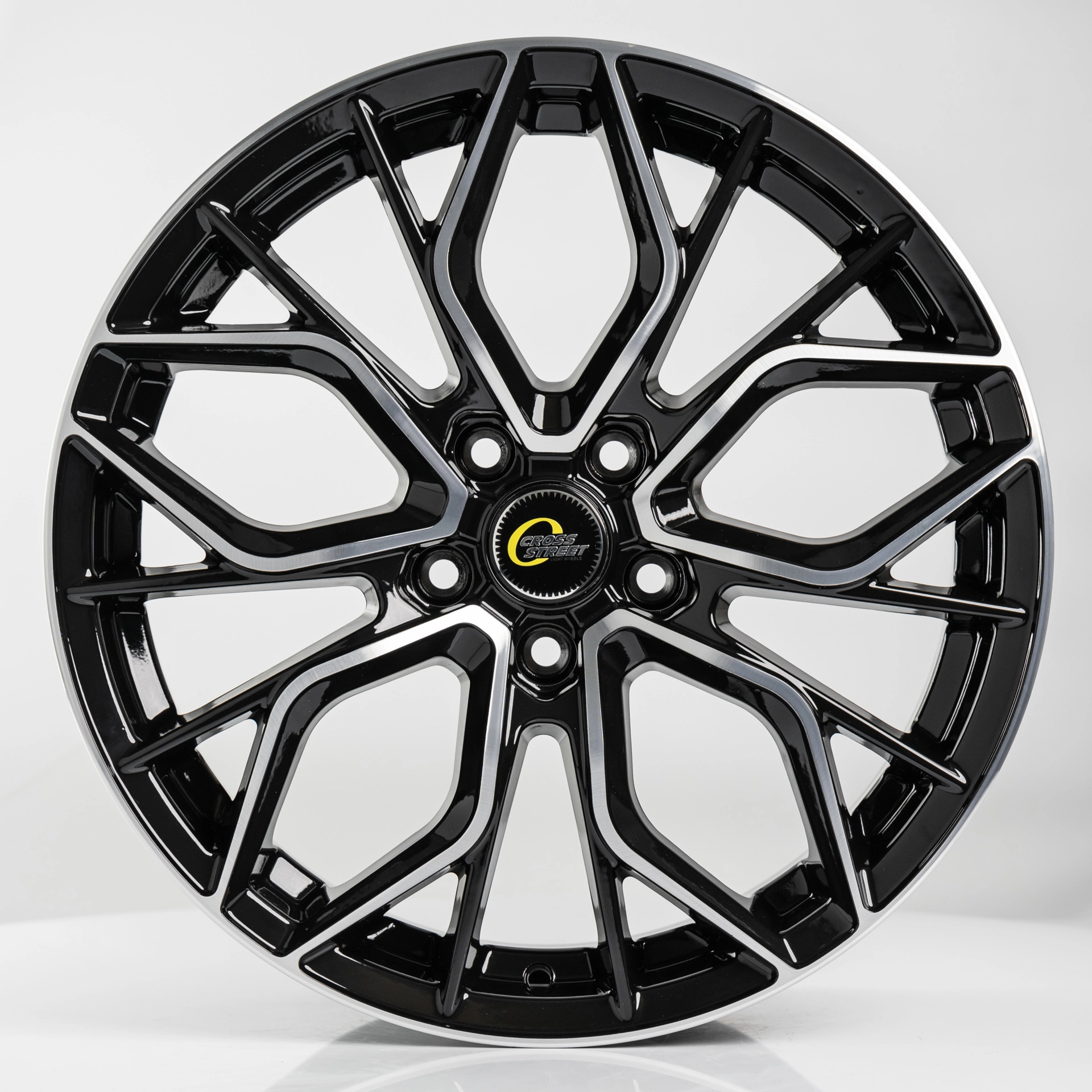Диск автомобильный CROSS STREET CR-19 7.5x18/5x108 ET36 D65.1 BKF