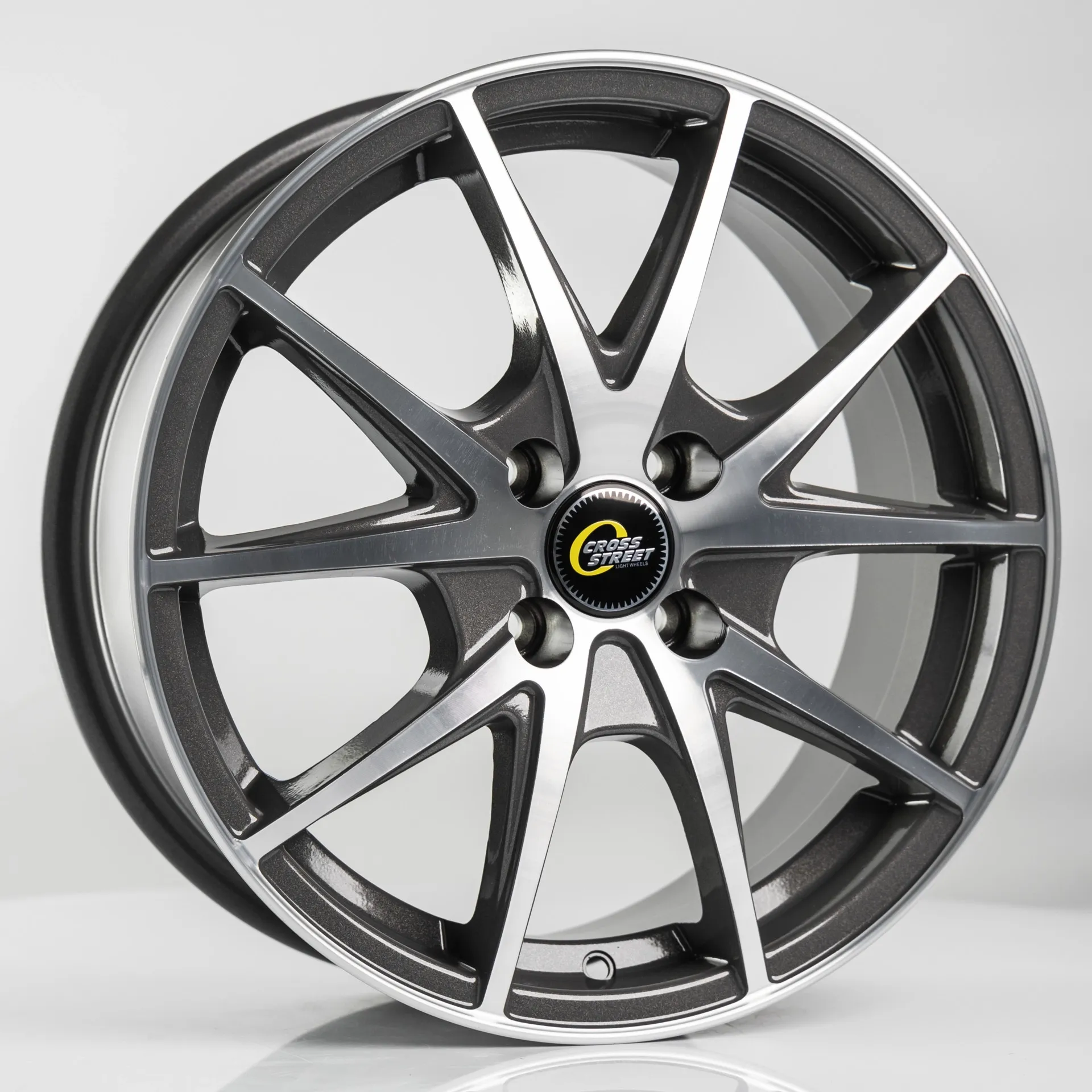 Диск автомобильный CROSS STREET CR-17 CROSS STREET 6x15/4x100 ET46 D54.1 GMF