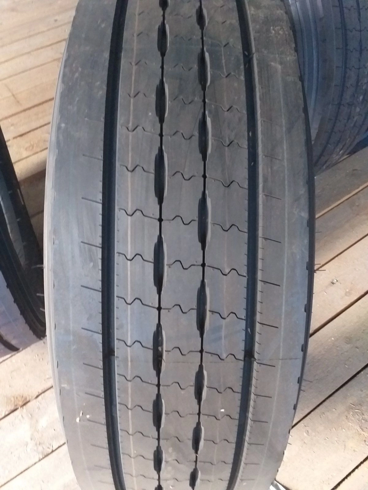 Шина LINGLONG ETS100 295/60R22.5 150/147L 16PR рулевая ось