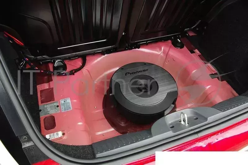 Сабвуфер PIONEER TS-WX610A (Активный корпусной для установки в нише запасного колеса. Полоса пропускания 6-го порядка. Мощность 200Вт.)