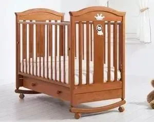 Кроватка детская Гандылян Даниэль колеса/качалка/ящик вишня К-2002-29