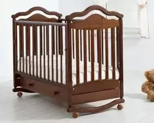 Кроватка детская Гандылян Анжелика колеса/качалка/ящик орех К-2005-1