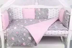 Комплект в кроватку AmaroBaby в 19 предметов (7+12 бортиков) МЕЧТА Premium (серый/розовый,поплин/бязь)