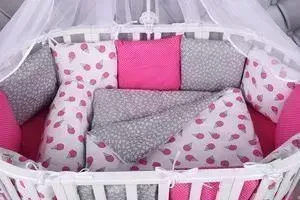 Комплект в кроватку AmaroBaby в 19 предметов (7+12 подушек-бортиков) SWEET (малиновый/белый, бязь)