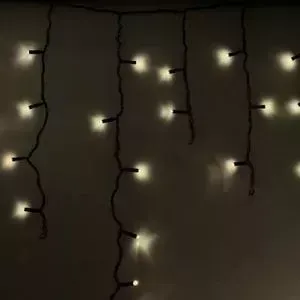 Гирлянда Neon-Night Айсикл (бахрома) светодиодный, 4,8 х 0,6 м, черный провод, 230 В, диоды ТЕПЛЫЙ БЕЛЫЙ, 176 LED