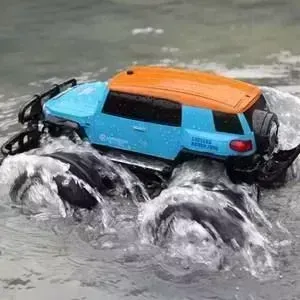 Радиоуправляемая машина  амфибия YED * Jeep Toyota
