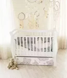 Кровать AmaroBaby детская Sweet Bear, автостенка, маятник поперечного качания (белый)