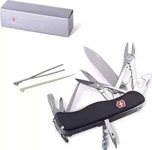 Нож Victorinox WorkChamp 0.9064.3 (с фиксатором лезвия, 21 функция, черный)