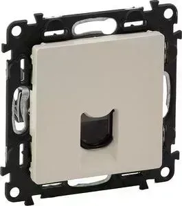 Розетка Ethernet RJ-45 Legrand Valena Life 5 кат UTP слоновая кость 753540