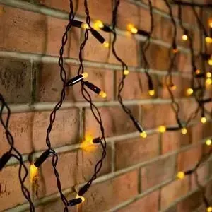 Светодиодная бахрома Neon-Night желтая, 4,8 х 0,6 м, черный провод, 230 В, 176 LED