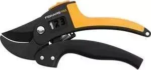 Контактный секатор с храповым механизмом Fiskars PowerStep P83 (111670)
