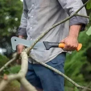 Секач Fiskars малый WoodXpert XA3 (126004)