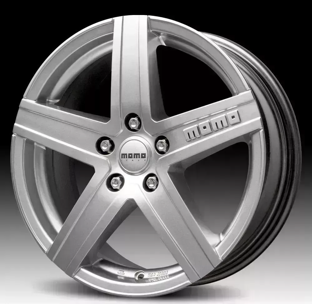 Диск автомобильный MOMO HYPERSTAR LT7,0\R17 5*118 ET45d71,1Hypersilver[] 7,0//R17