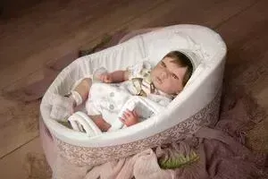 Пупс Arias ReBorns Candy реалистичные мягкое тело новорождённый 40 см в бежевой одежде с соской Т17435