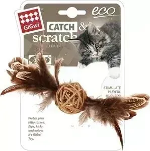 Игрушка GiGwi Cat Toys Eco Line Catch Skratch плетеный мячик с колокольчиком и перьями для кошек (75438)
