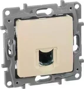 Розетка Legrand компьютерная RJ45 Etika 6 кат UTP слоновая кость 672353