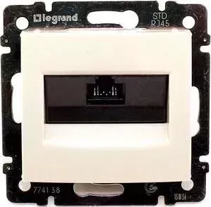 Розетка Legrand компьютерная RJ45 Valena 5e кат UTP на винтах слоновая кость 774138