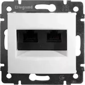 Розетка Legrand компьютерная RJ45 Valena 5e кат UTP на винтах белая 774238