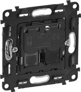Розетка Legrand RJ 11+RJ 45 Valena Мех In Matic 753032