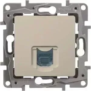 Розетка информационная Legrand СП Etika RJ45 CAT.5 UTP слоновая кость (672341)