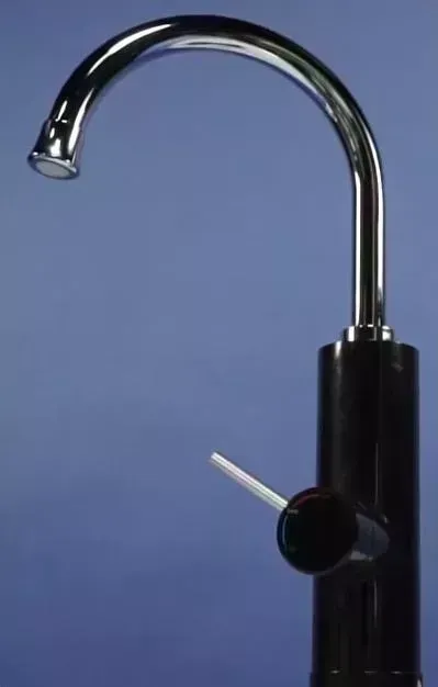 Водонагреватель ELECTROLUX проточный Taptronic (Black)