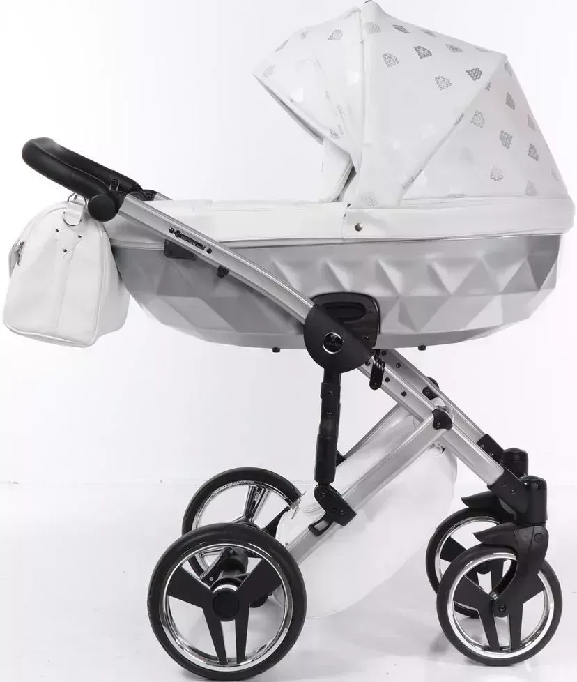 Коляска 2 в 1  детская 2 в 1 Junama GLOW JGL-03 (белая кожа/серебро)