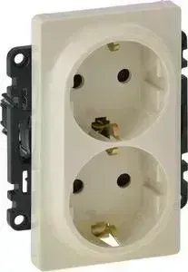 Розетка Legrand двойная Valena Life 16A 250V с/з со шторками безвинтовой зажим слоновая кость 753526