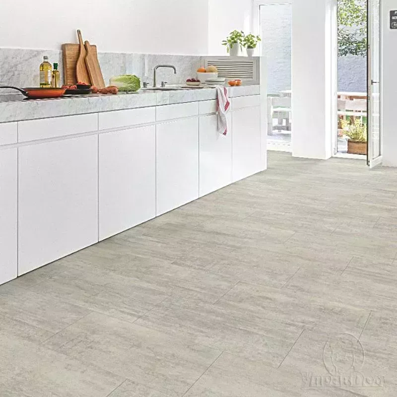 ПВХ плитка  Quick Step LIVYN Ambient Glue Plus AMGP 40047 Травертин светло-серый